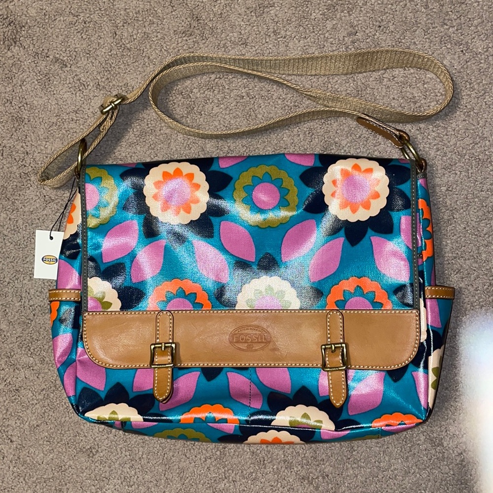 NWT Fossil Keyper Messenger Bag - Laguna